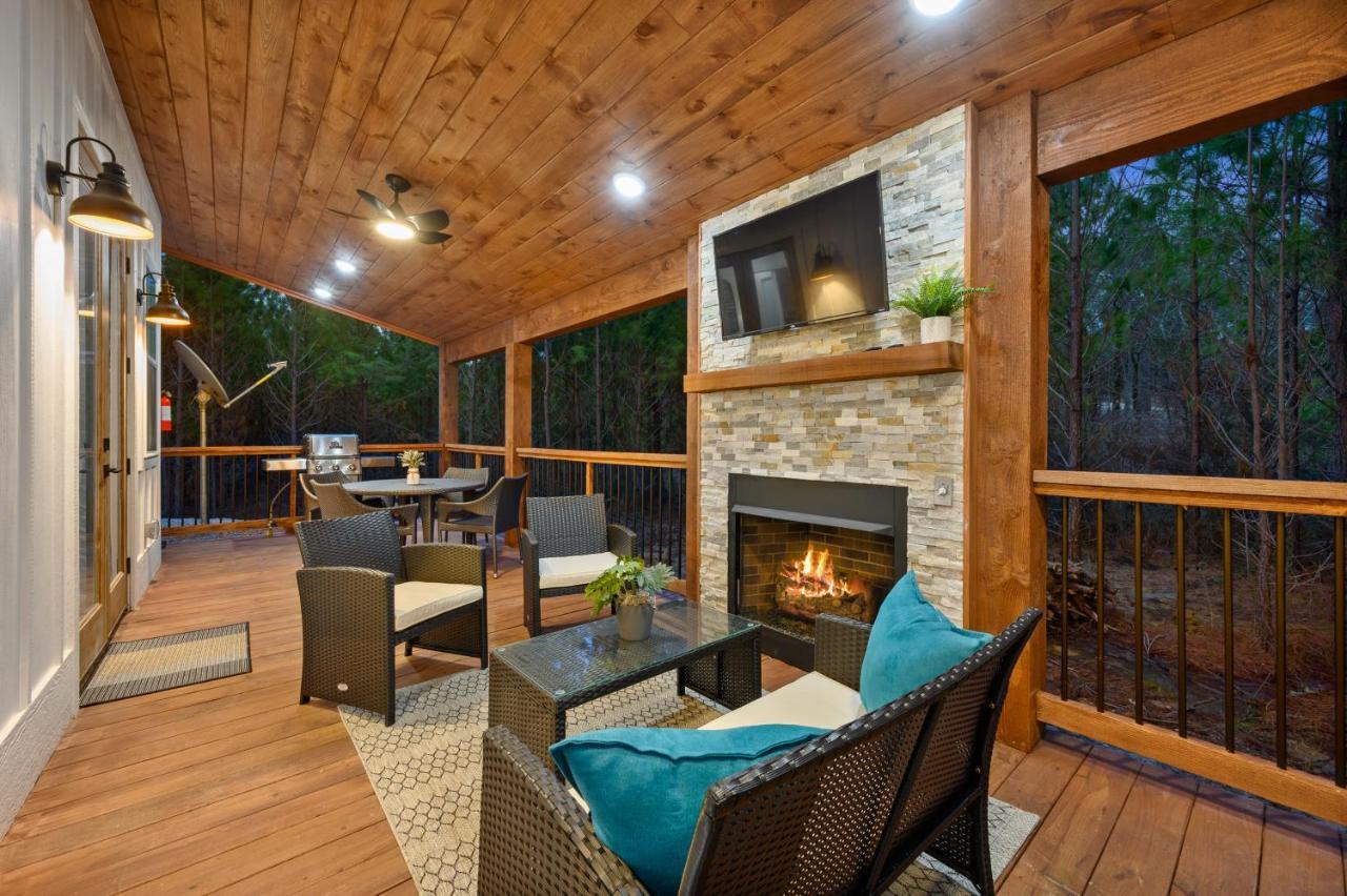 Bella Luna Cabin - Cozy Farmhouse Cabin, Private Deck, Swing Set, Fire Pit, Hot Tub Villa Broken Bow Exterior foto